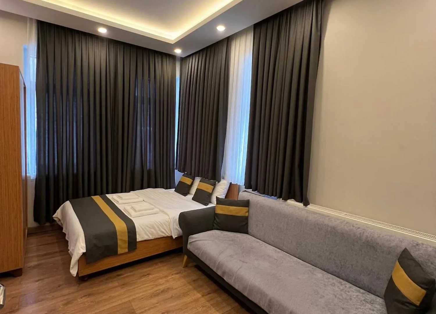 Serene Studio Unit Near Taksim Squre #201 Istanbul 0*,